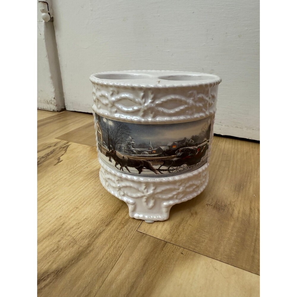 Limited Edition “Heavenly Night” Winter Scene Ceramic Holder – Kevin Daniel